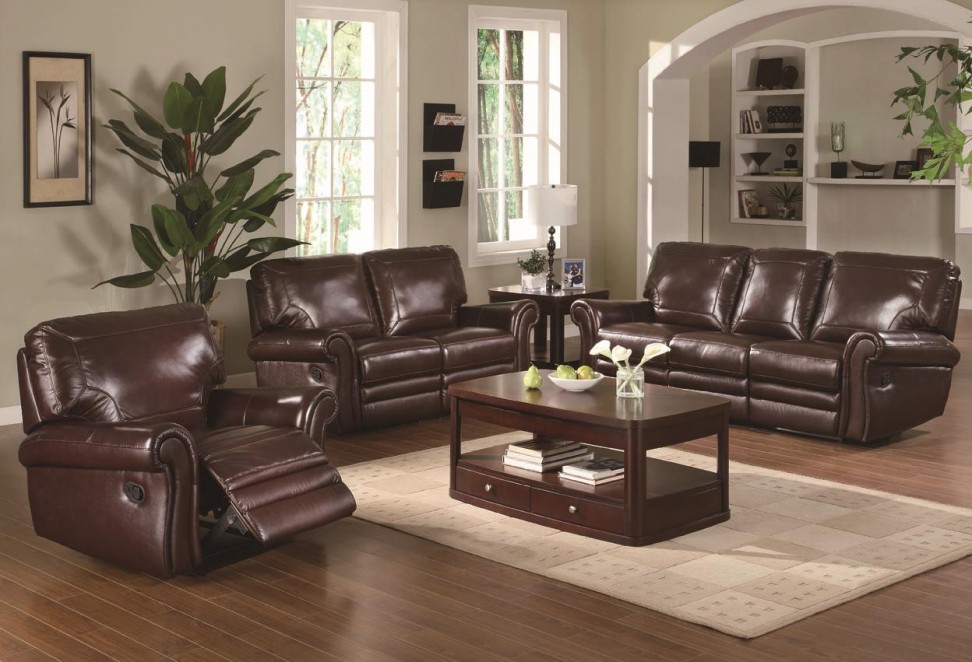 Living-Room-Design-With-Leather-Couch