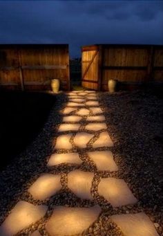 Lovely DIY Ideas To Light Up Your Backyard