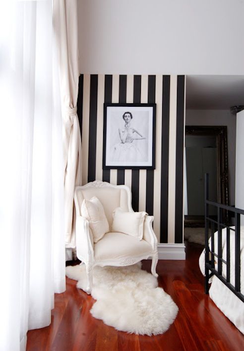 Amazing Black And White Interior Design