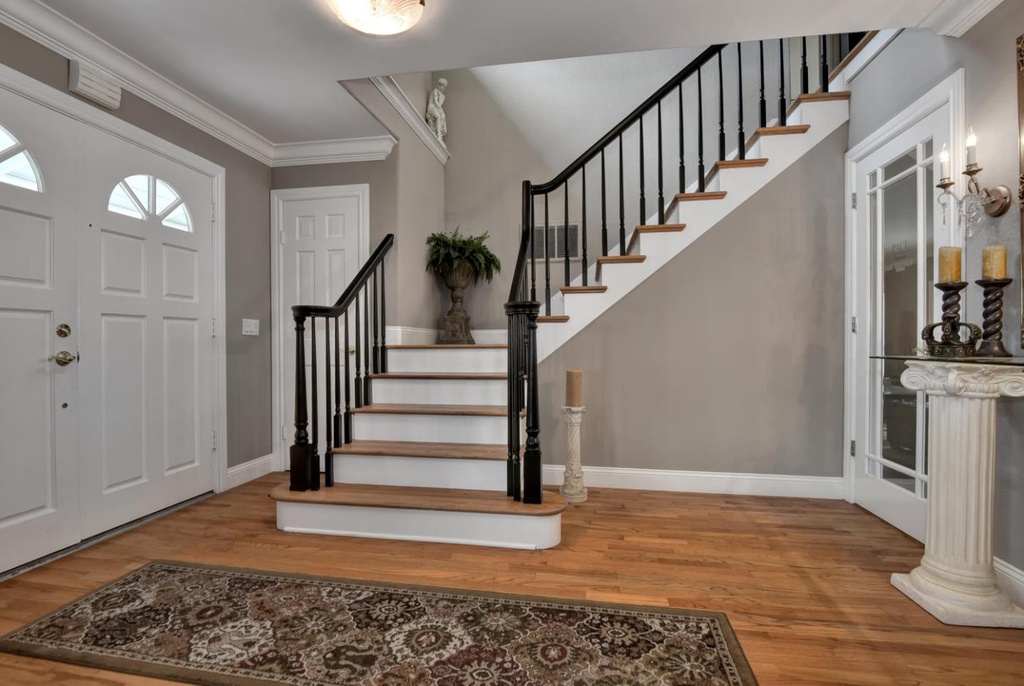 Classic Traditional Entry Design