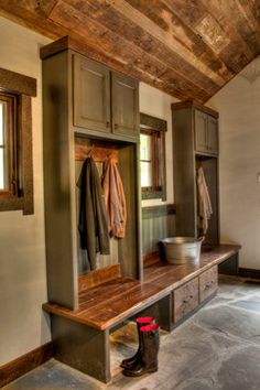 Cool Rustic Entry Design