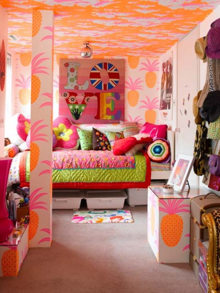 Cool-Tropical-Girl-Bedroom-Design