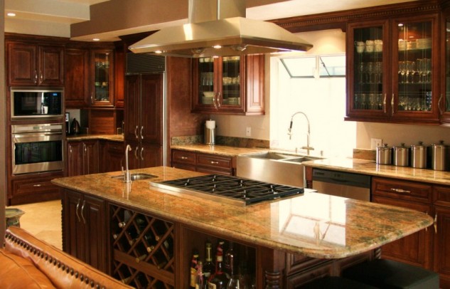 Fabulous Dark Cabinet Kitchen Designs