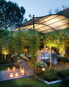 Gorgeous Outdoor Dining Spaces