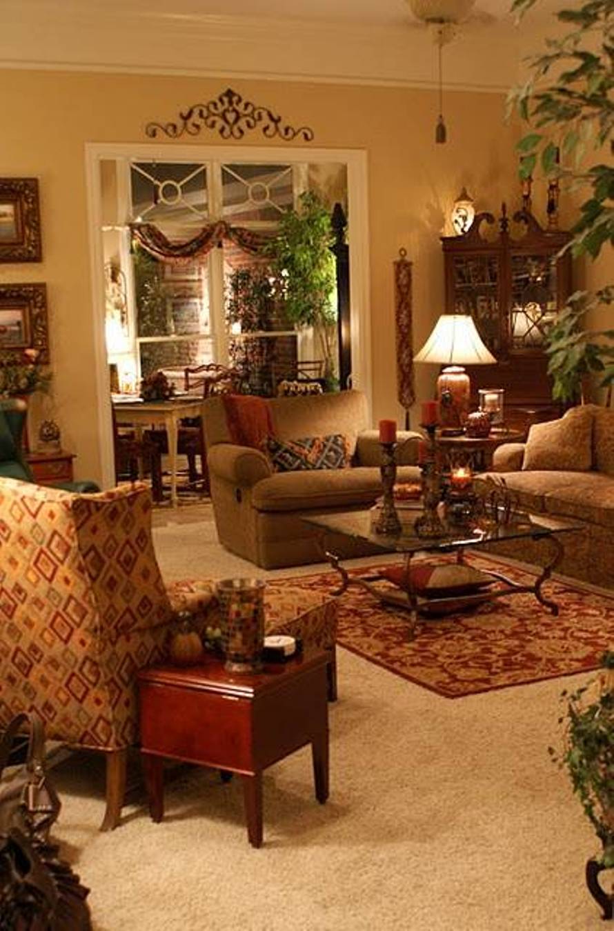 tuscan decorated inviting livingroom interiorvogue falmes home4rt alittleloveliness