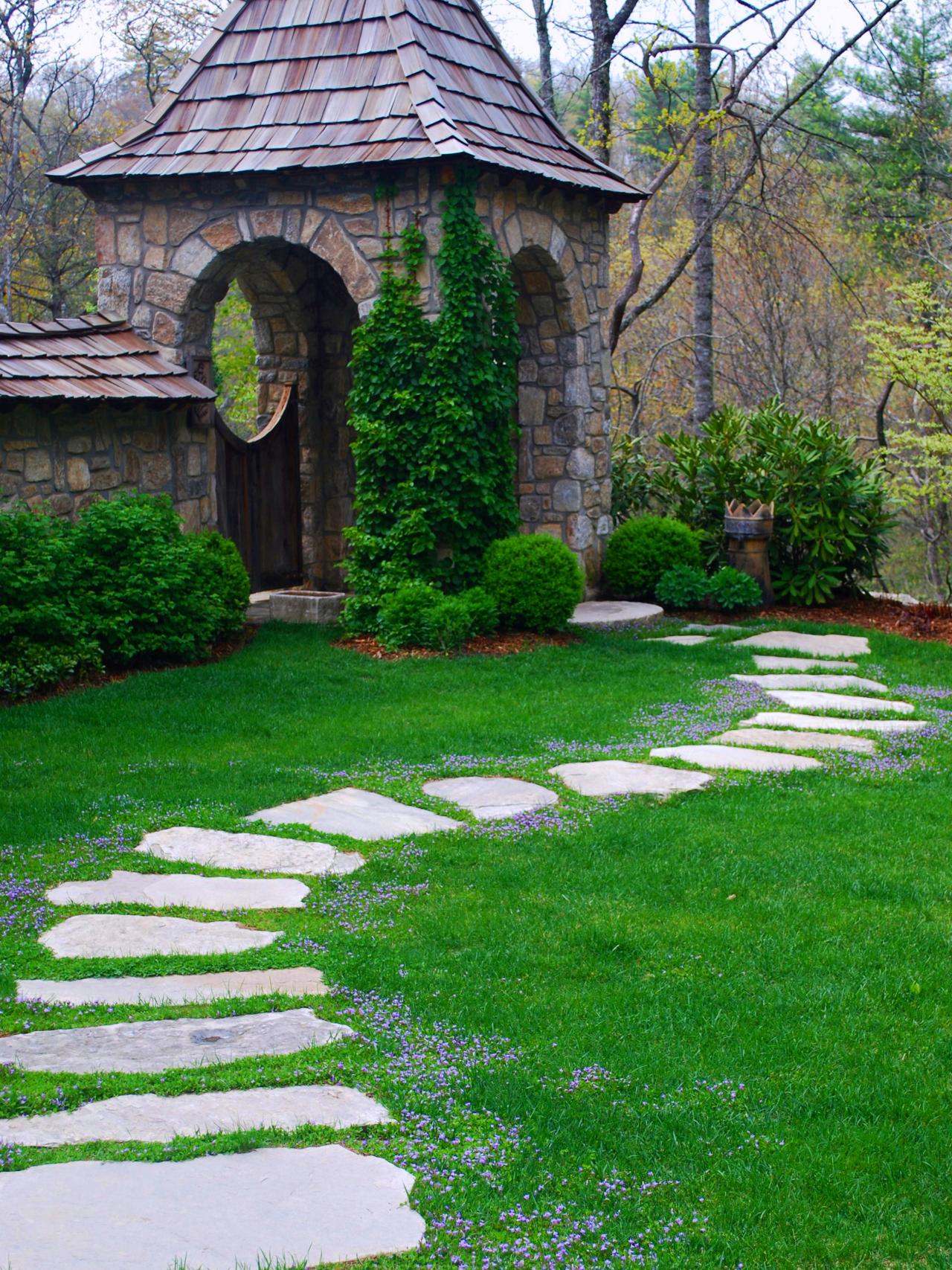 Lovely Garden Pathway Ideas