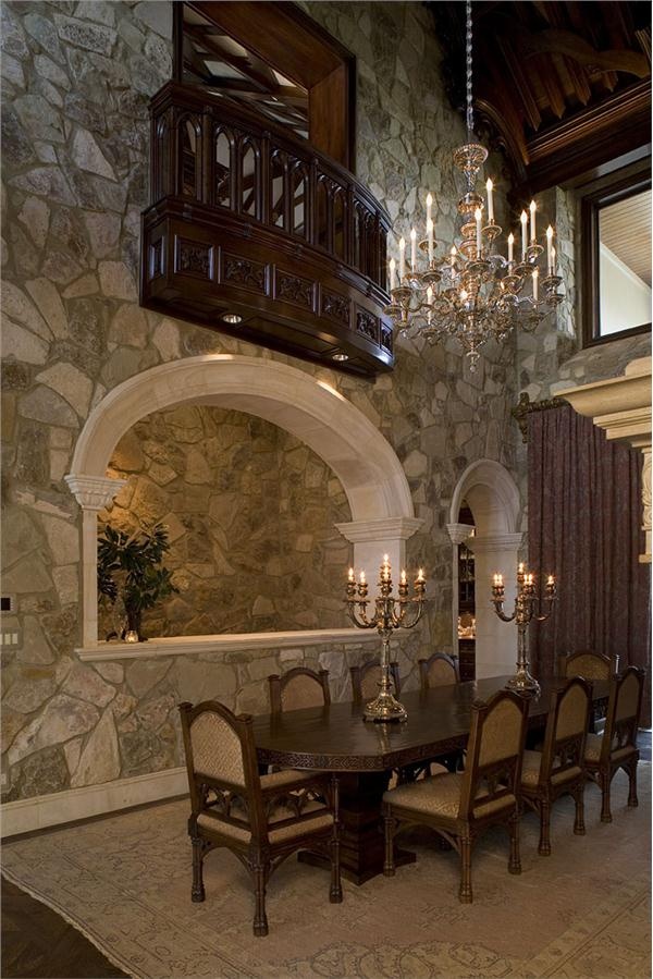 Luxury-Victorian-Dining-Room-Design