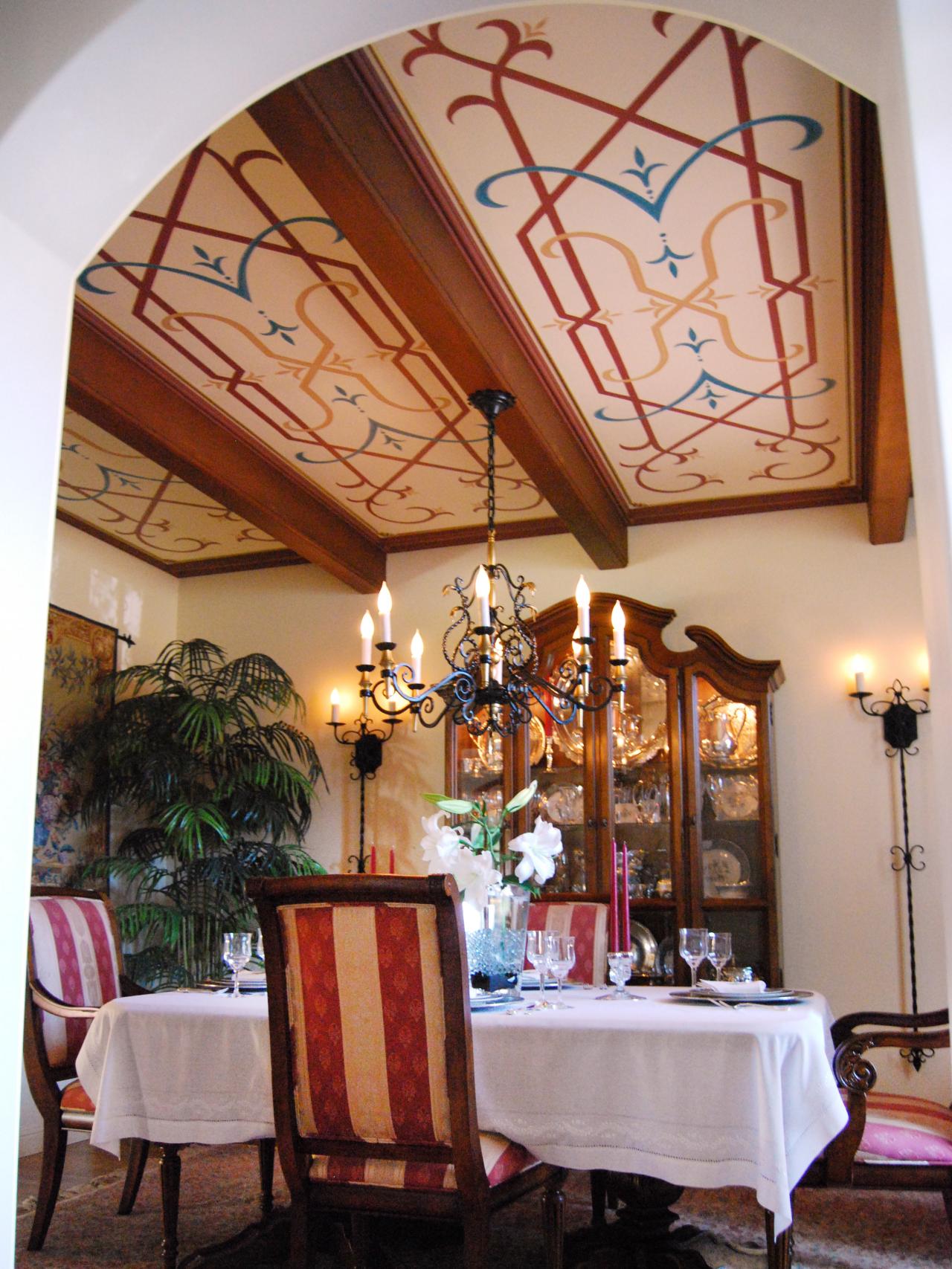Mediterranean-Dining-Room-With-Decorated-Ceiling