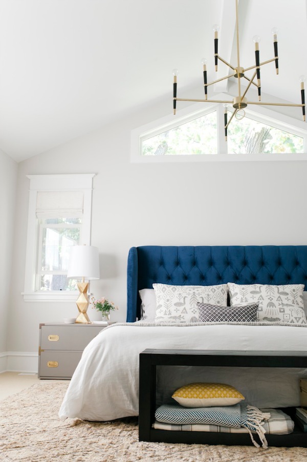Modern-bedroom-chandelier