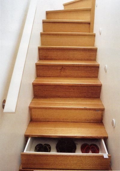Stairs-with-Drawers