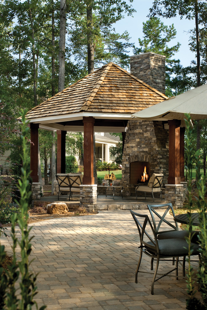 Traditional-Outdoor-Design-with-Fireplace