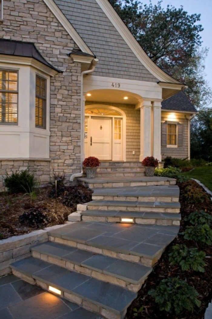 Traditional-Outdoor-Stair-Design