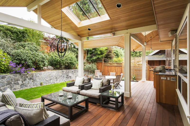 Transitional Outdoor Design