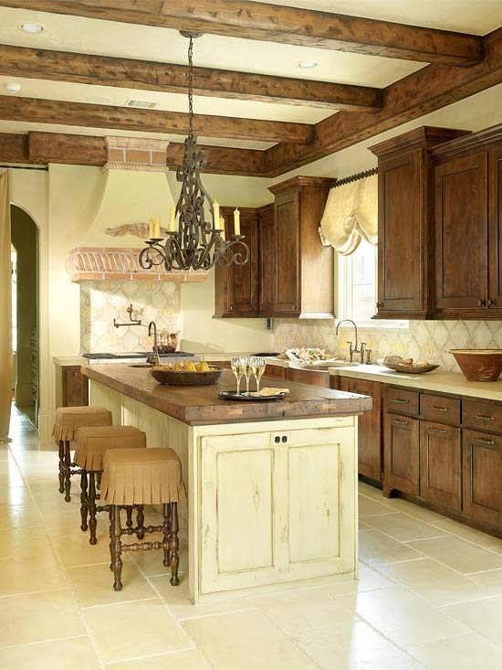 Tuscan-Traditional-Kitchen-Design
