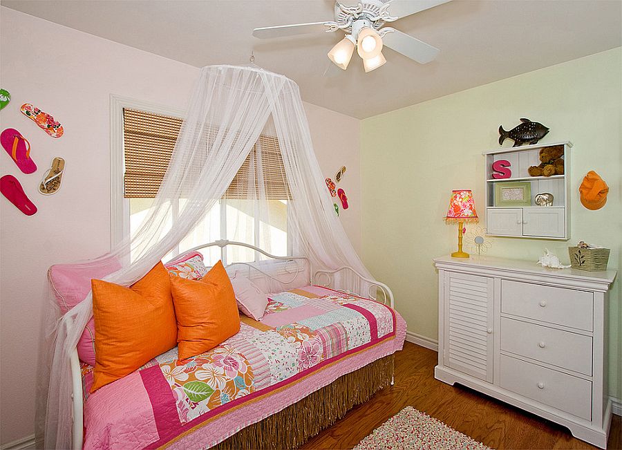 Use-of-tropical-style-allows-you-to-use-vibrant-colors-in-the-kids-room