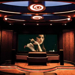 comfy-home-theater-with-lovely-decor-and-lighting-idea