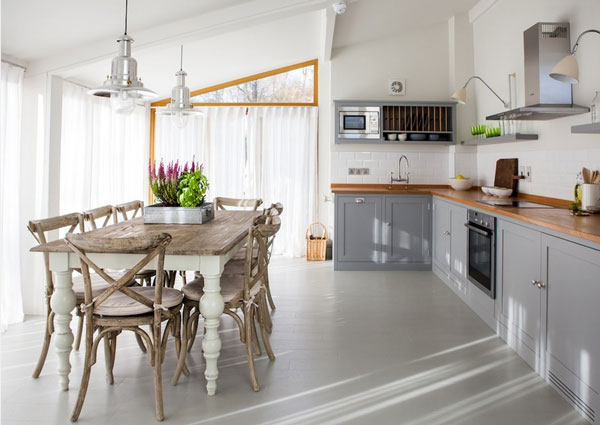 grey-beach-style-kitchen