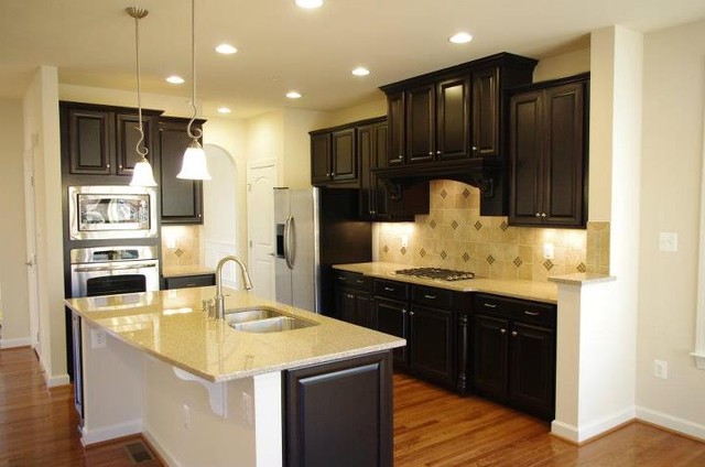 traditional-kitchen-cabinetry