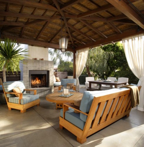 tropical-outdoor-living-room-design