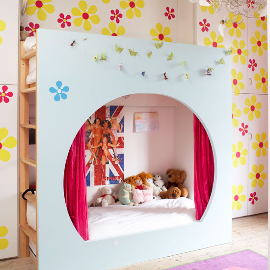 wonderful-colourful-childrens-room