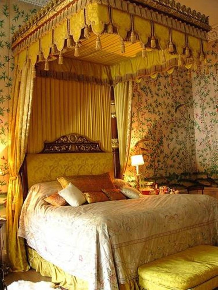 Classic-Victorian-Bedroom-Ideas