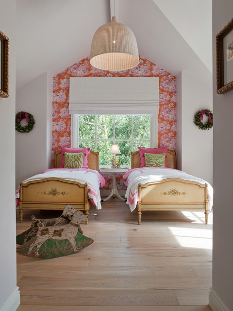Classy Victorian Bedroom Design