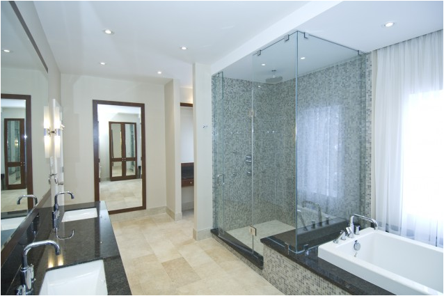 Elegant Transitional Bathroom Design