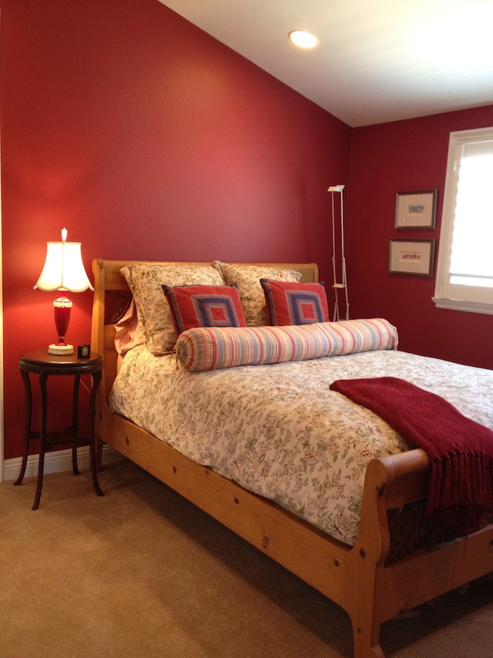 Innovative-Modern-Red-Bedroom-Design