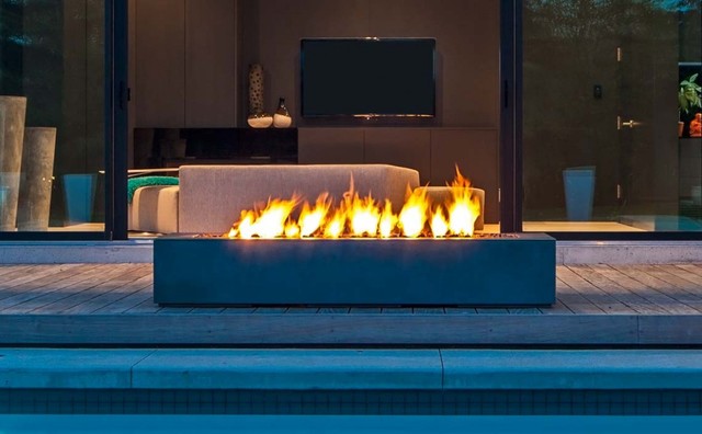 Modern Outdoor Fireplace