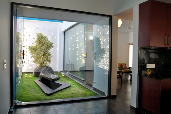 Stunning Indoor Courtyard Design