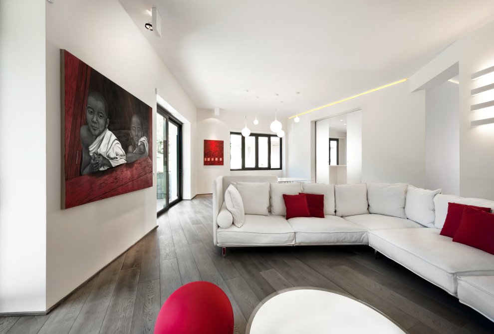 Stunning Red and White Interior Design