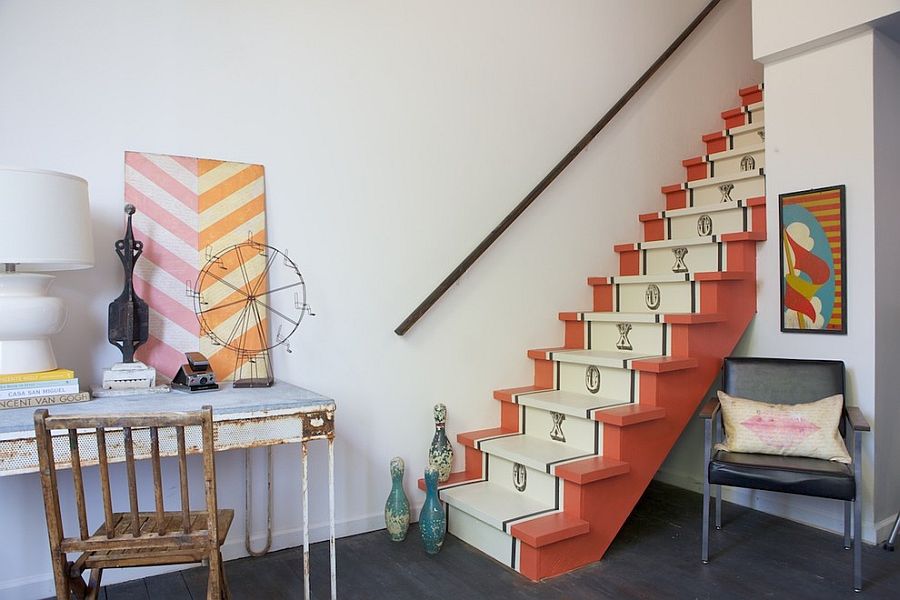 Vintage-runner-design-for-the-shabby-chic-staircase