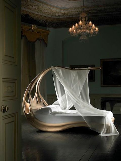 sculptural-bed-with-a-canopy