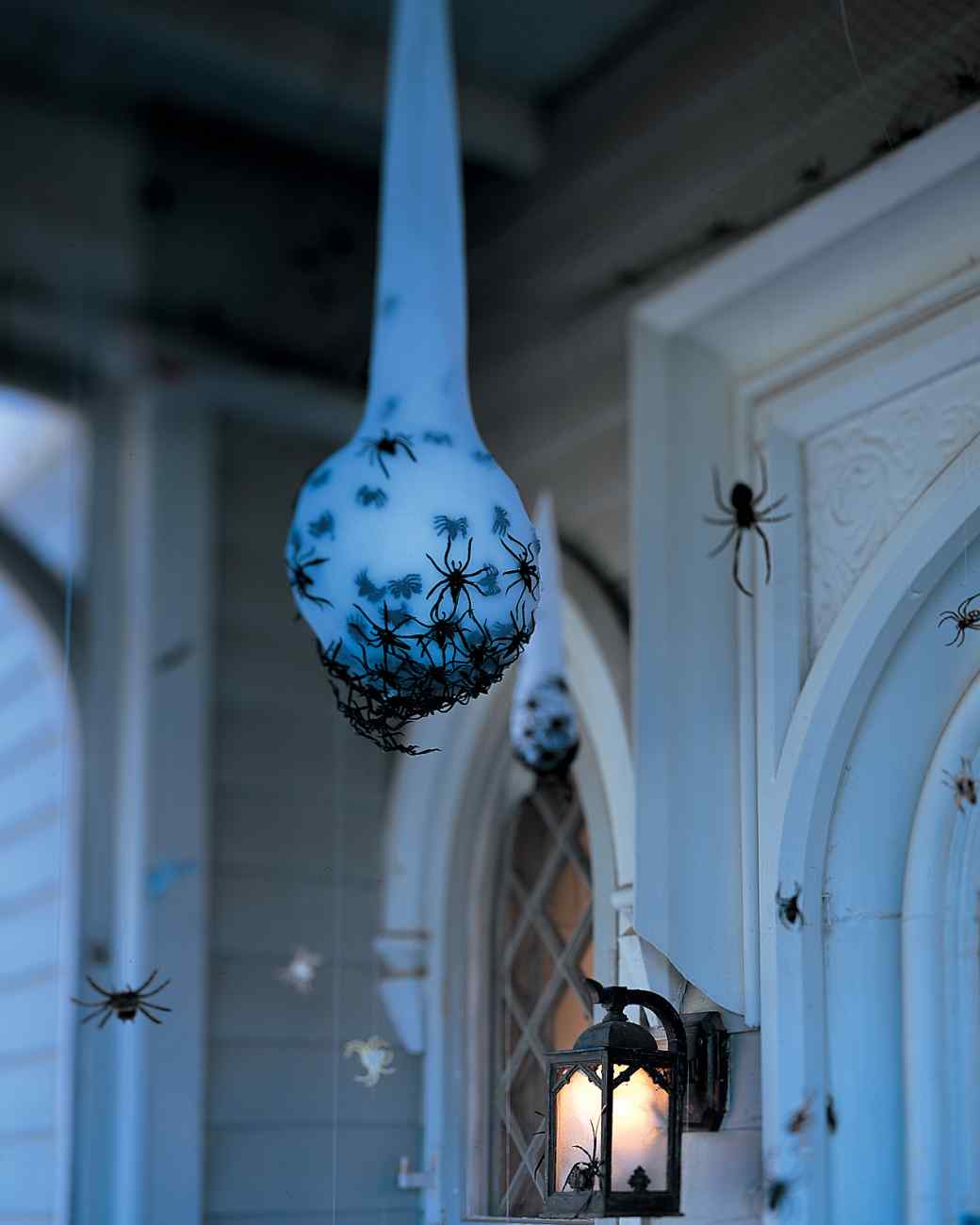 Clever-Spiders-Halloween-Decorations