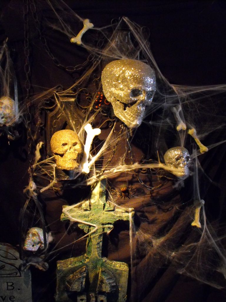 Creepy Skull Halloween Decorations Ideas