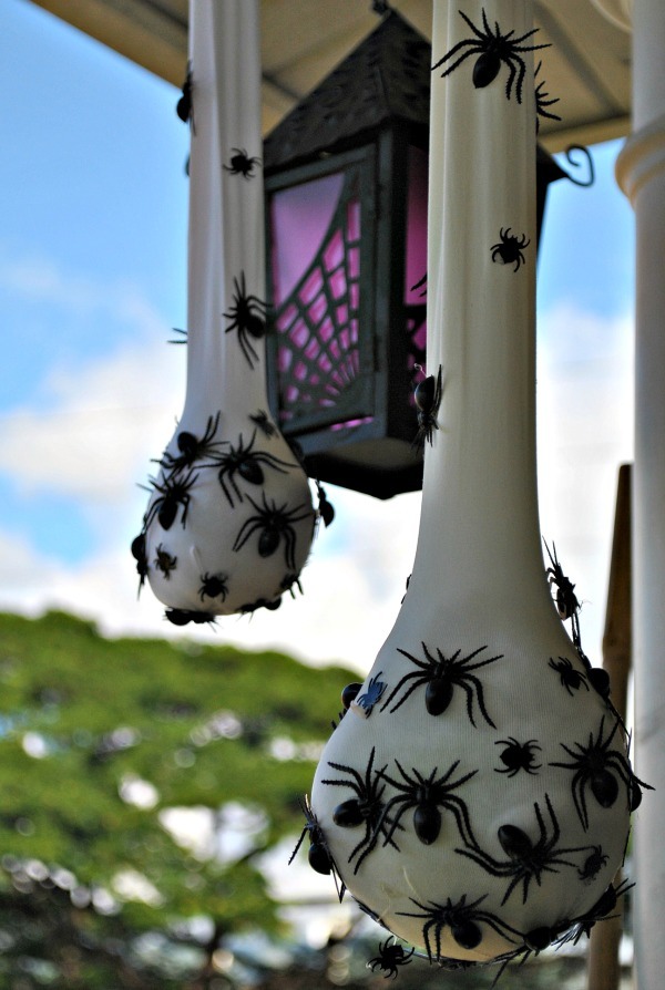 Easy-Spiders-Halloween-Decorations