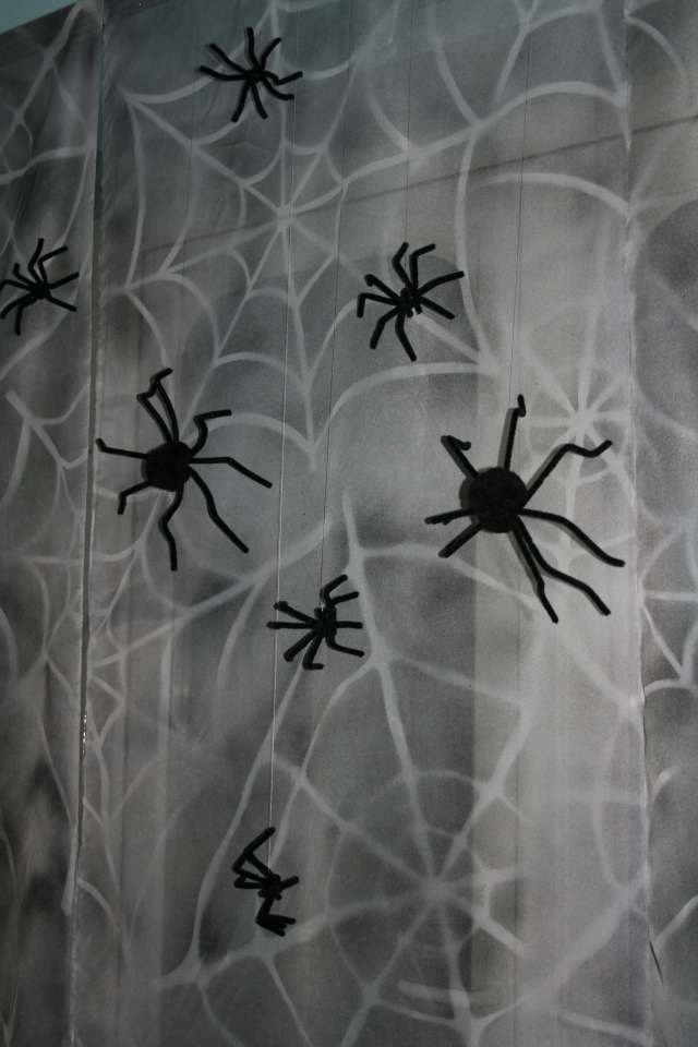 Spider-Web-Halloween-Decorations