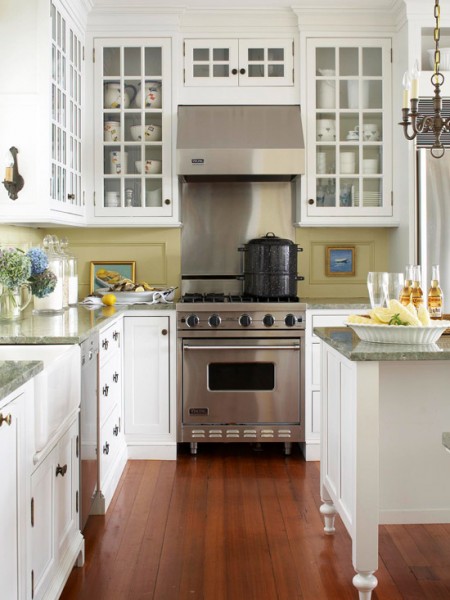 Victorian-White-Kitchen-Cabinets