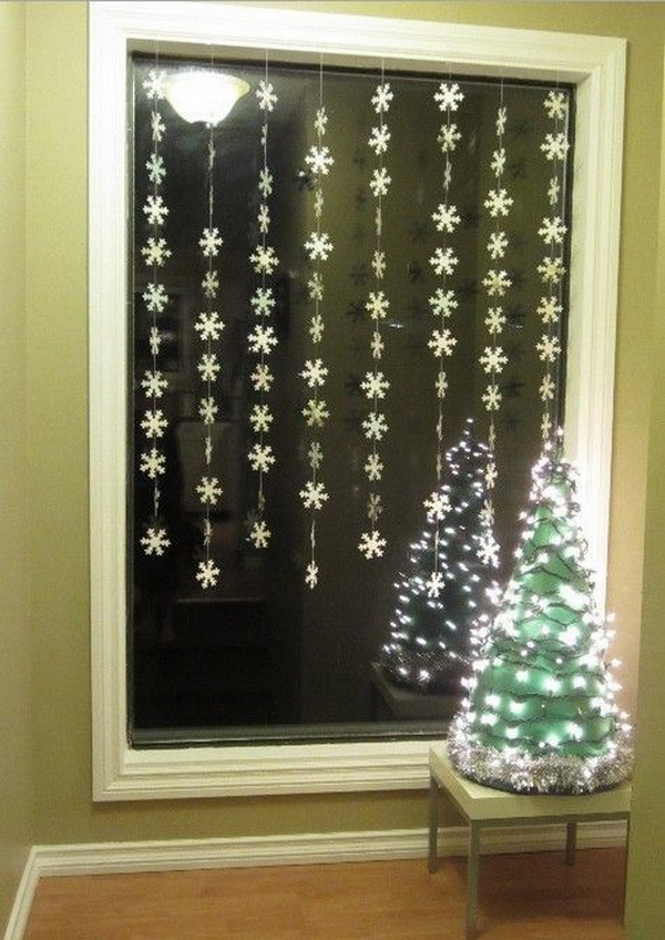 diy-christmas-window-displays