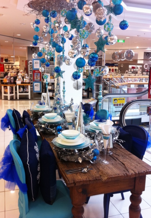 Blue-and-Silver-Christmas-Table-Setting