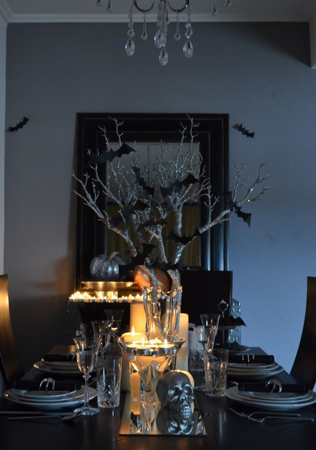 Classy-Halloween-Table-Decorations