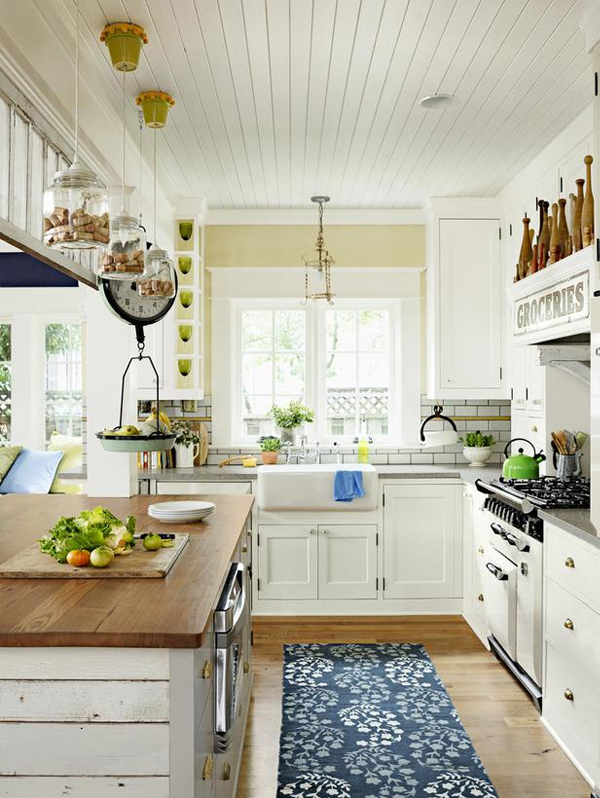 country-cottage-kitchen
