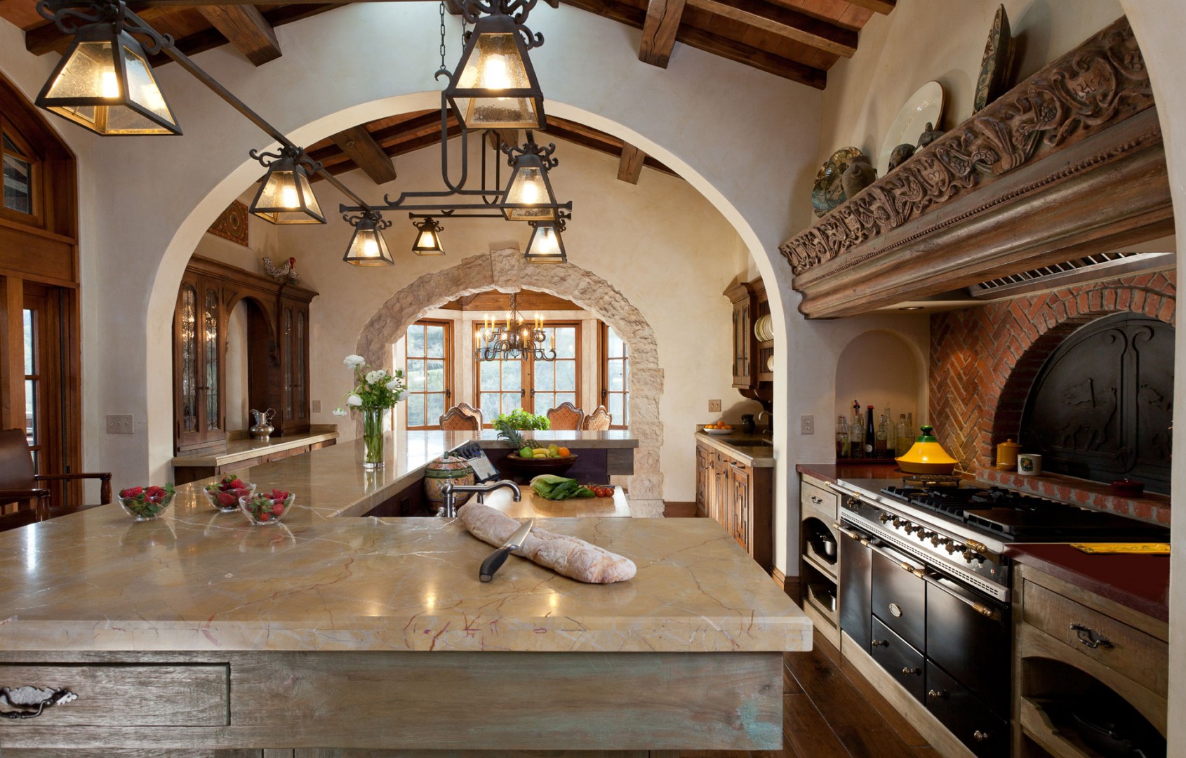 spanish-colonial-style-kitchen