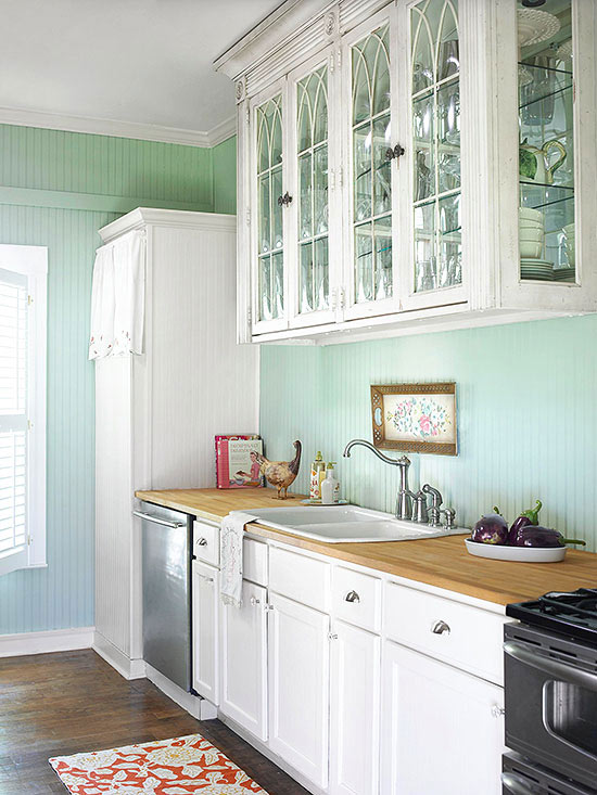 white-kitchen-cabinets-with-aqua