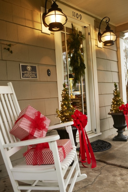 awesome-front-porch-christmas-decorating-ideas-2016