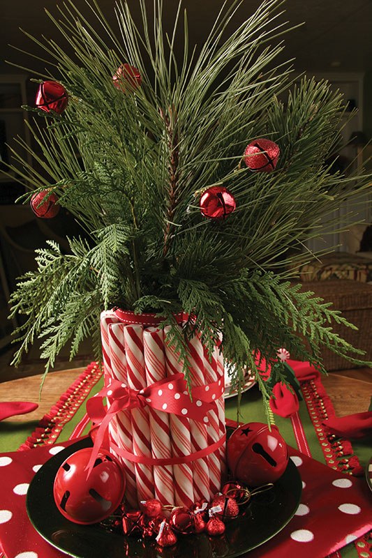 christmas-centerpiece-with-candy-canes