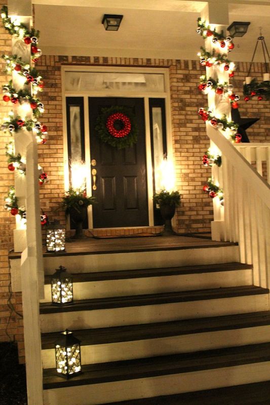 christmas-lights-on-front-porch