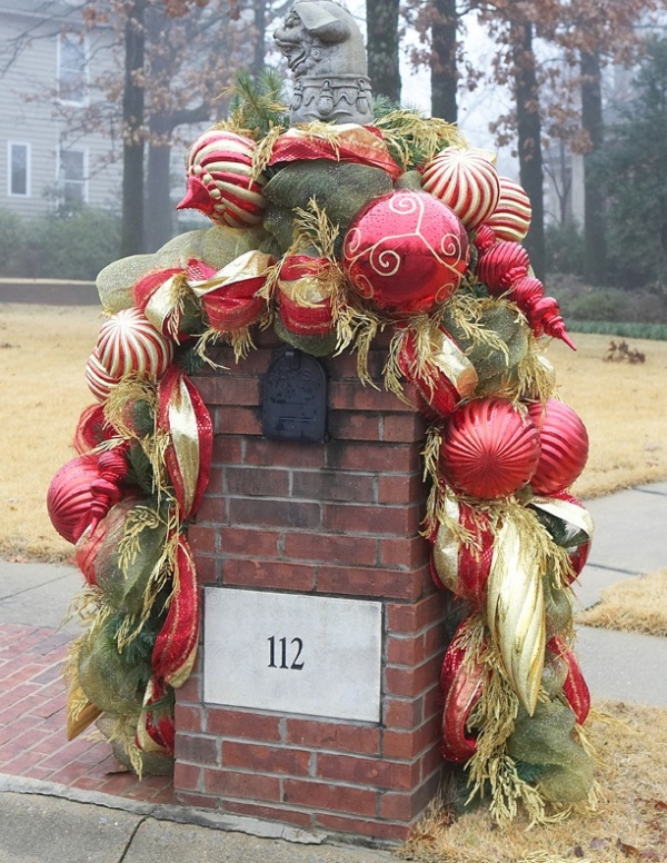 christmas-mailbox-decorating-ideas
