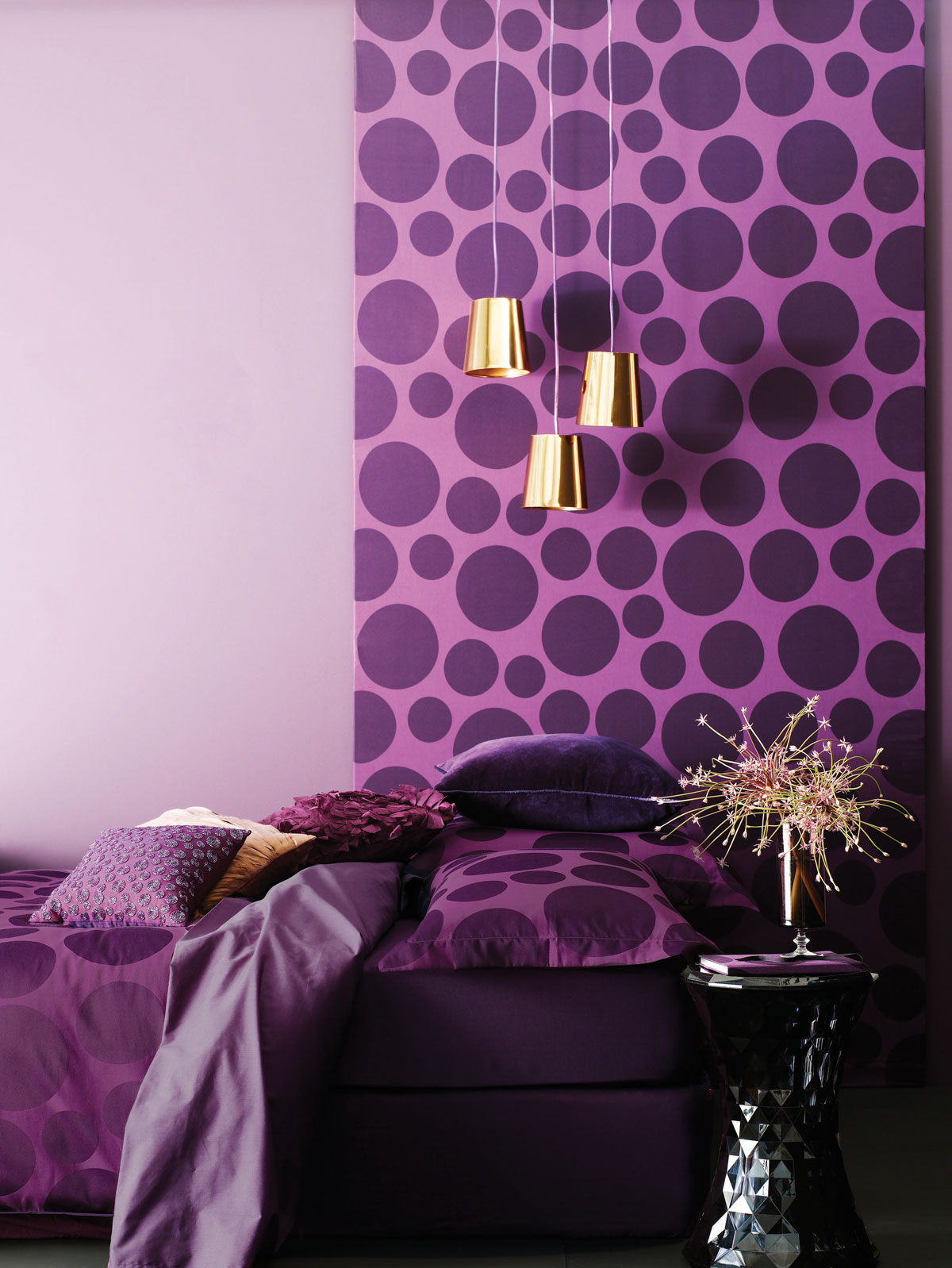 purple-wall-decor-for-bedrooms-1