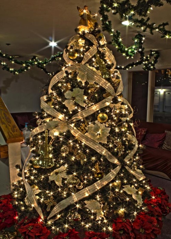 stunning-christmas-tree-decorating-ideas